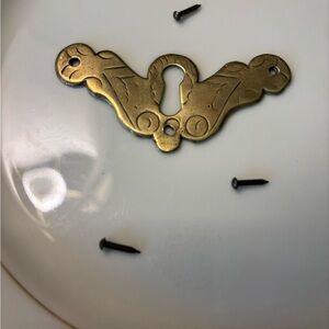 William & Mary Keyhole Escutcheon